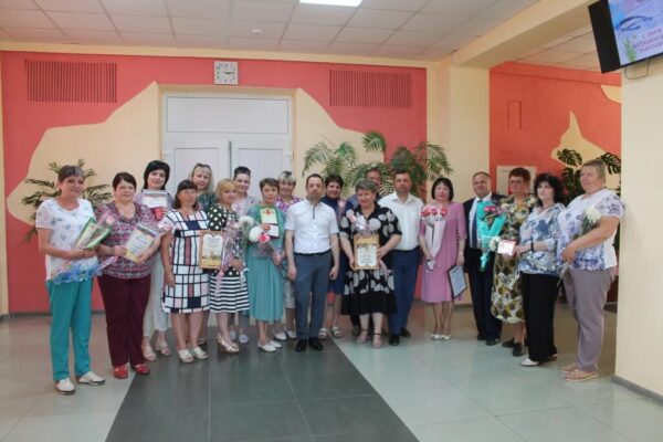 С праздником, дорогие медицинские сестры!