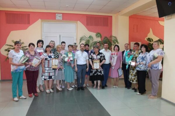 С профессиональным праздником!