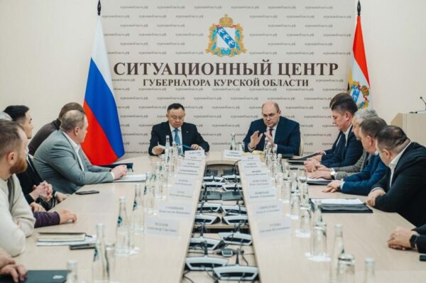 Губернатор области Алексей Смирнов: «Обеспечение жильём всех переселенцев для нас по-прежнему остаётся первоочередной задачей»
