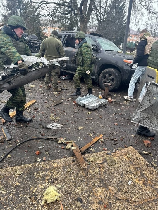 Добровольцы отряда «БАРС-Курск» участвуют в ликвидации последствий массированного удара ВСУ по Рыльску